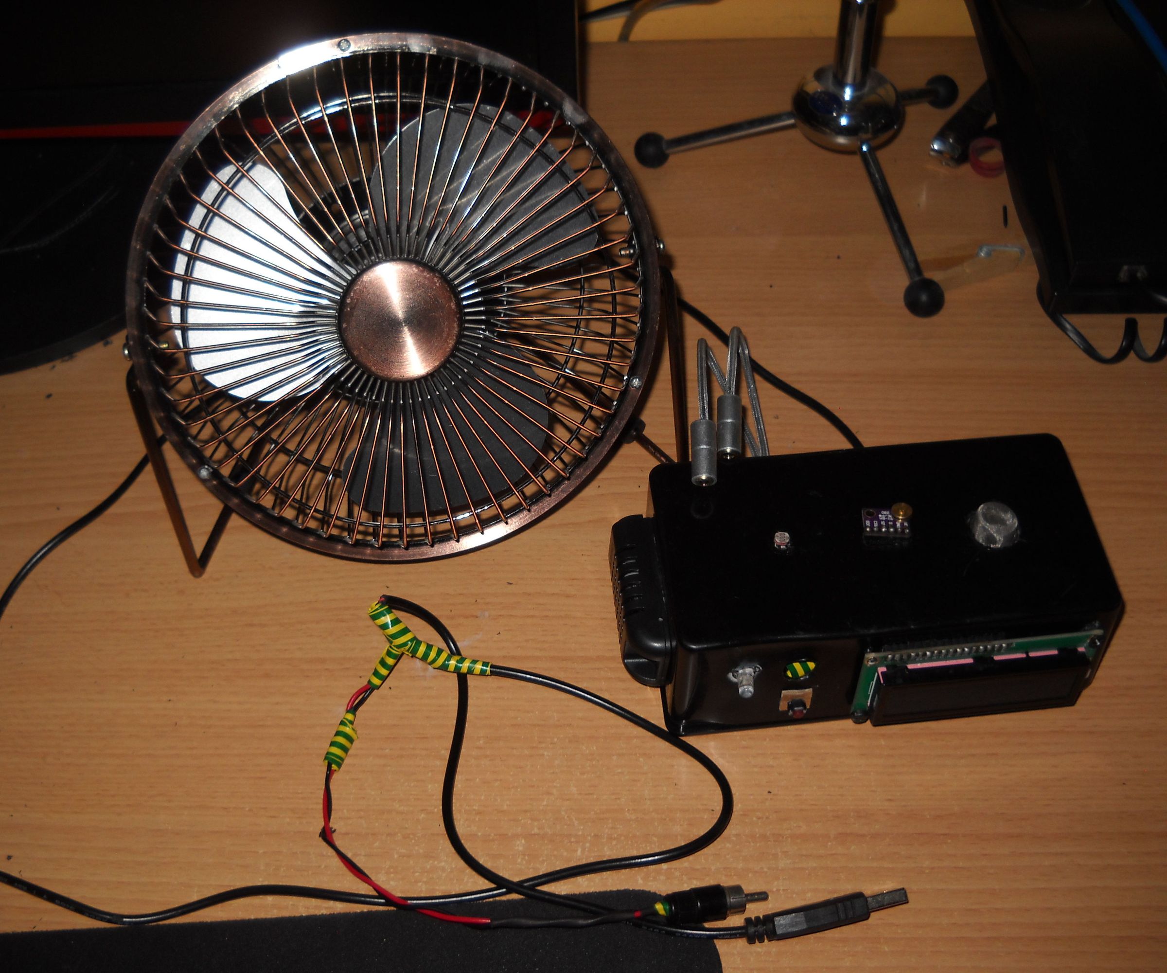 Fanair: a Weather Station for Your Room