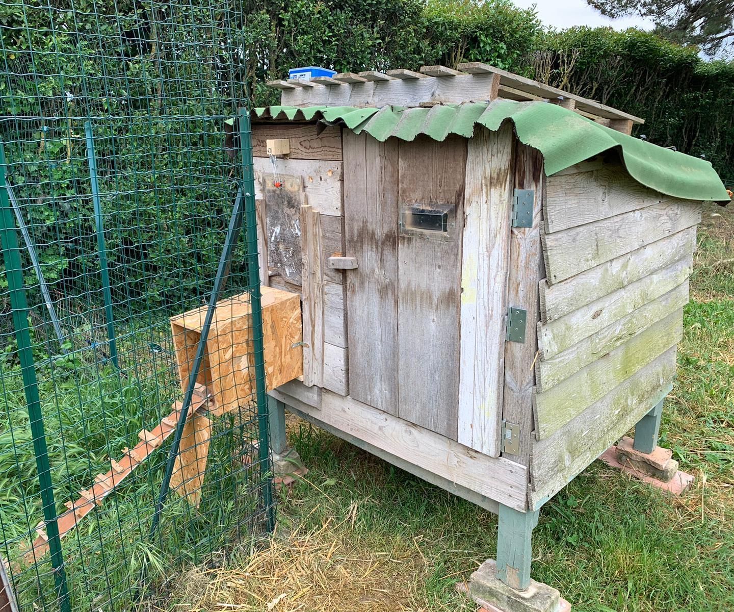 Automated Chicken Coop Door ( Arduino )