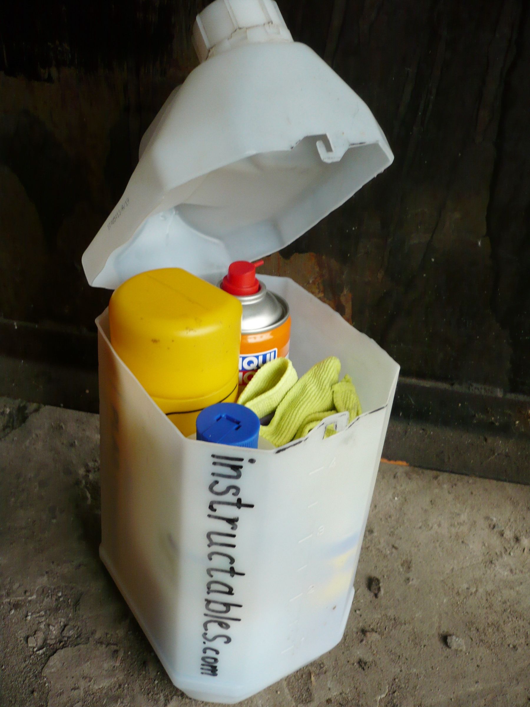 Upright Bottle Storage Case