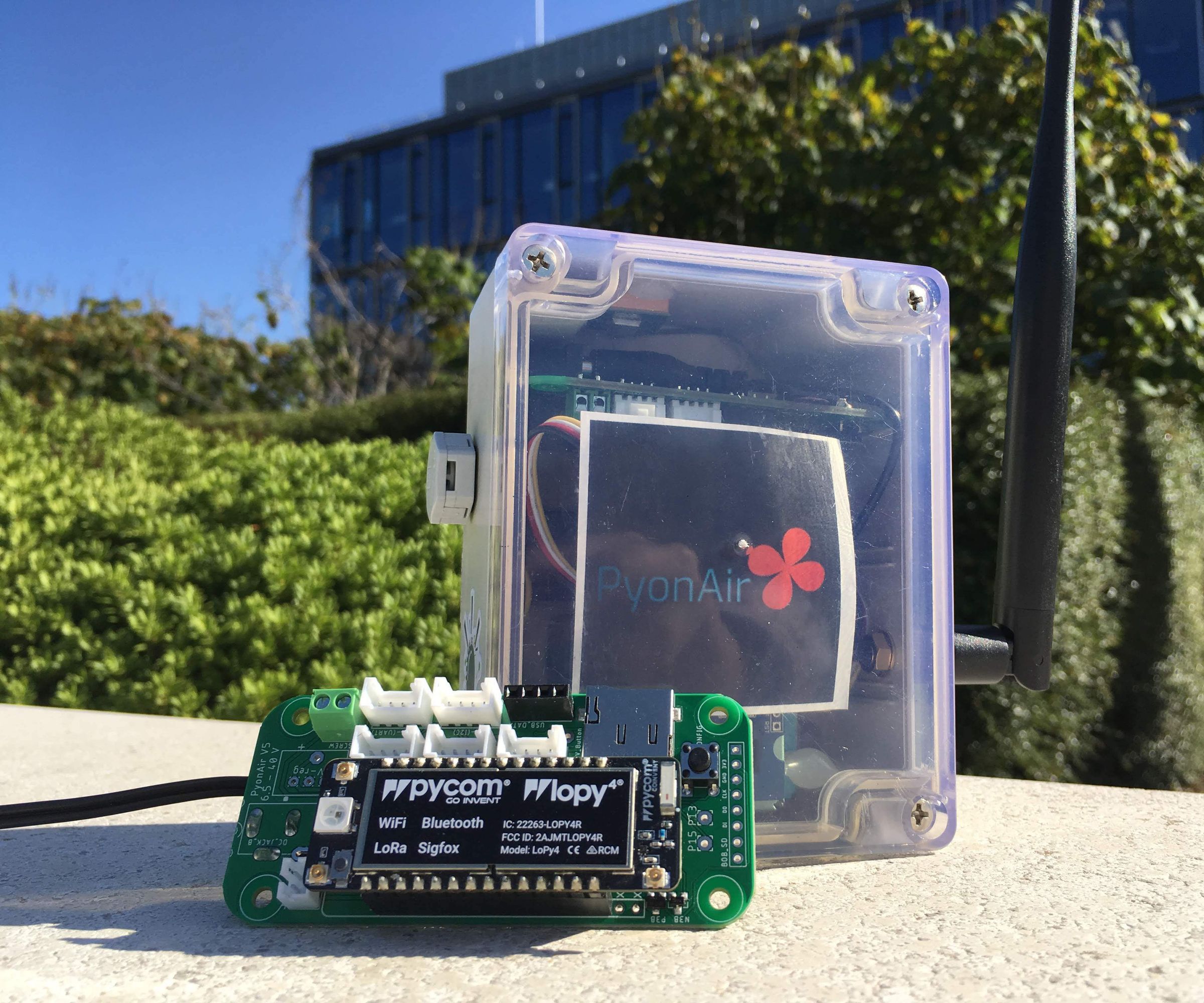 PyonAir - an Open Source Air Pollution Monitor