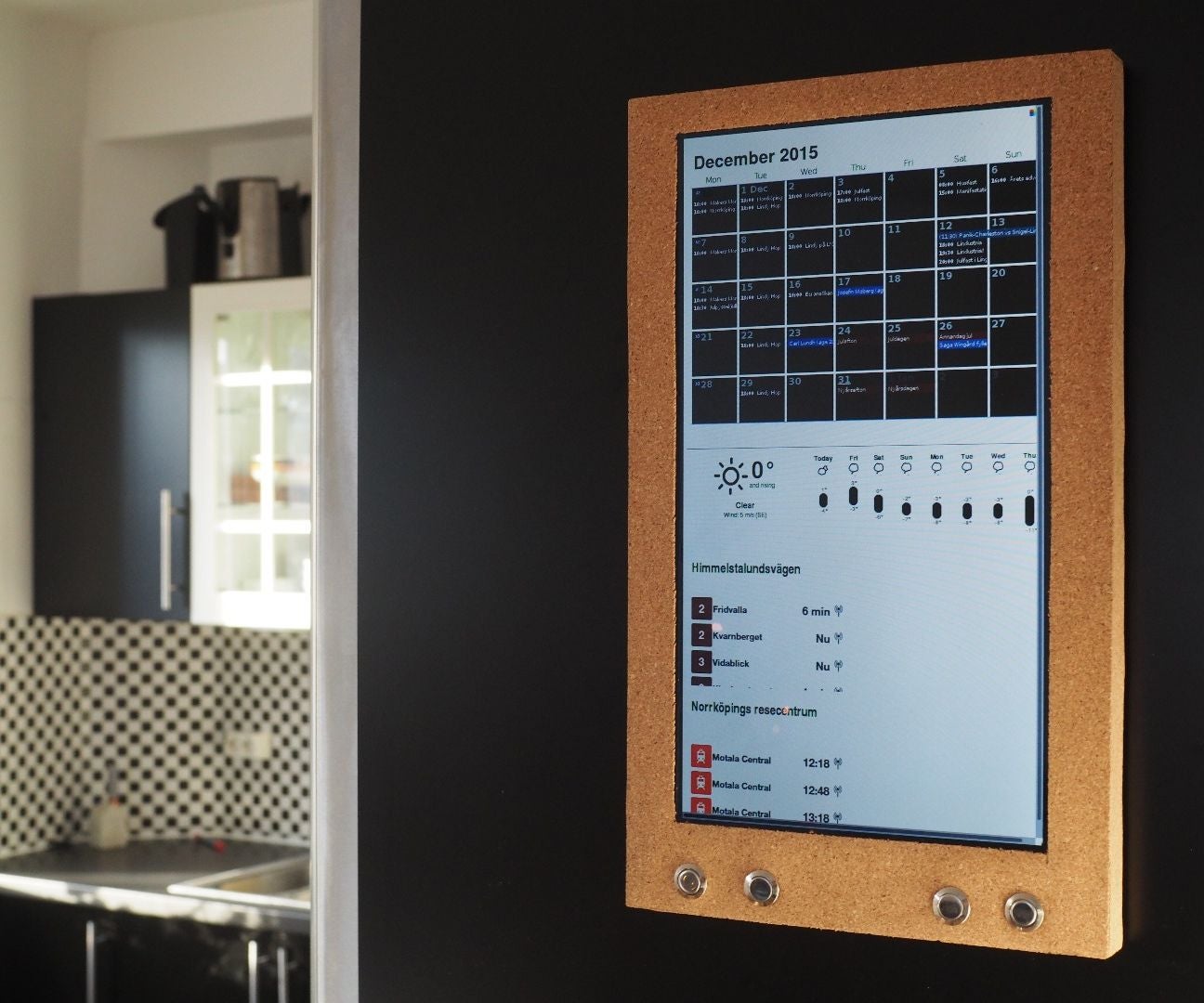 raspberry-pi-wall-mounted-calendar-and-notification-center-5-steps