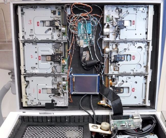 PFDMP: Portable Floppy Drive Music Player