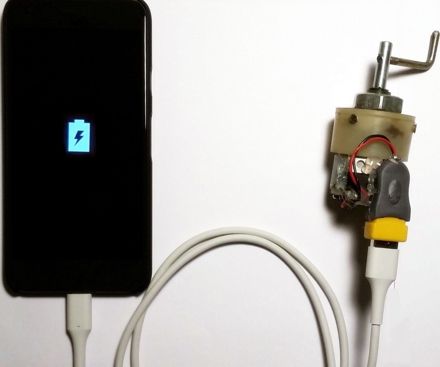 Emergency Mobile Charger Using DC Motor 3 Steps (with Pictures