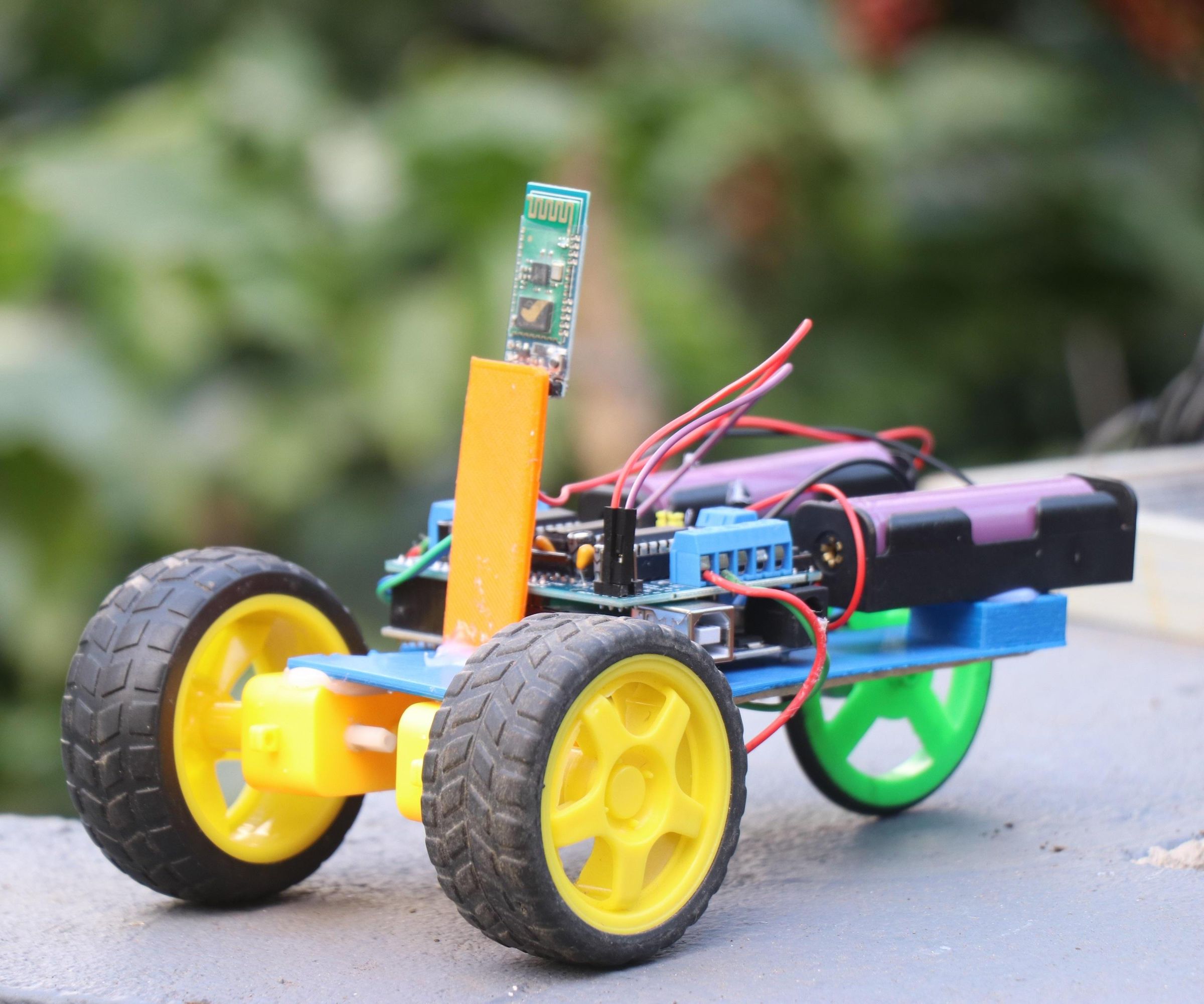 Arduino Bluetooth Car Controlled by Smartphone - Easy Build