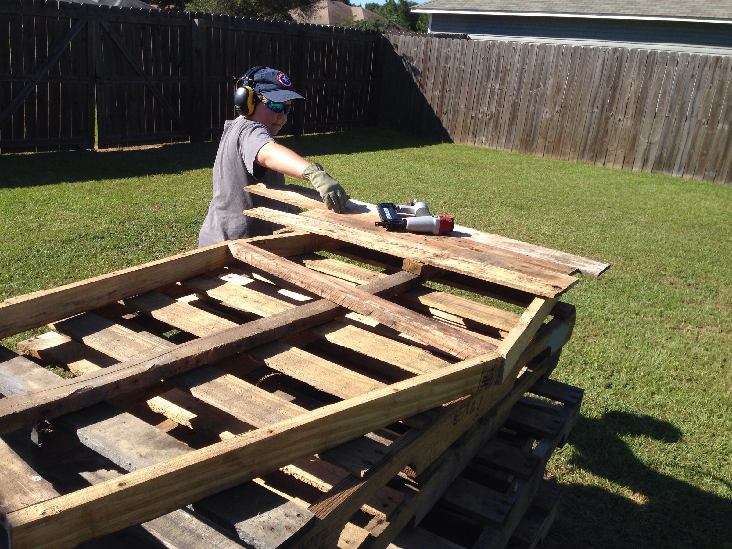 Pallet Coffin for Halloween 7 Steps (with Pictures) Instructables