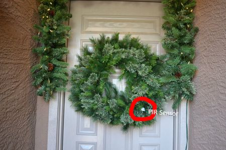 Assemble and Mount the Wreath