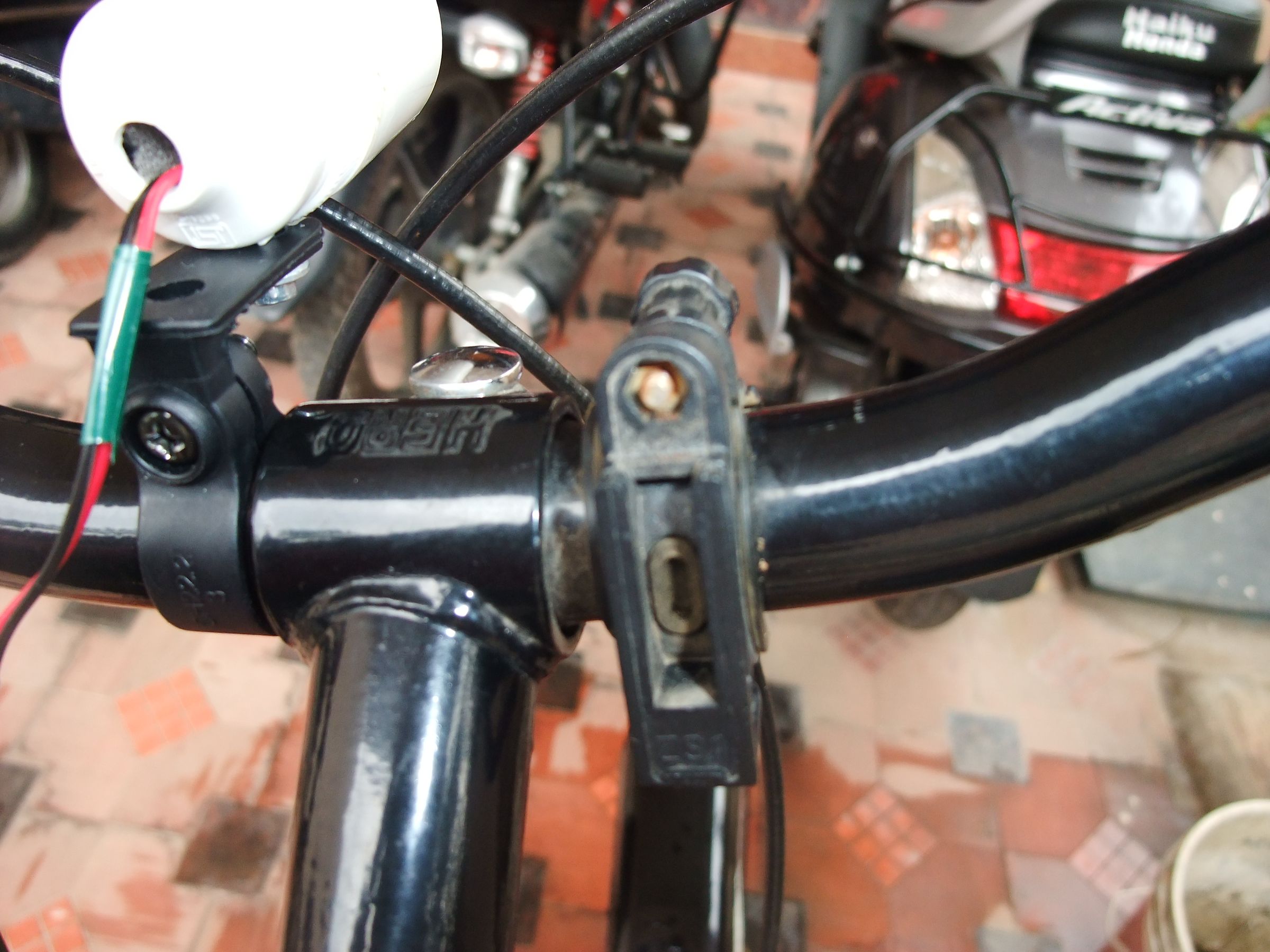 Broken Bike Light - Giving a New Life : 11 Steps - Instructables
