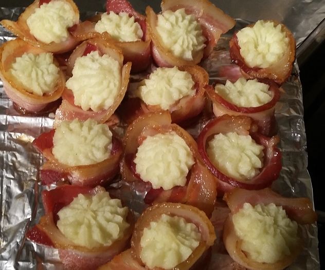 Bacon Cups Filled With Wasabi Mashed Potatoes and Served W/ Sriracha Lime Ranch