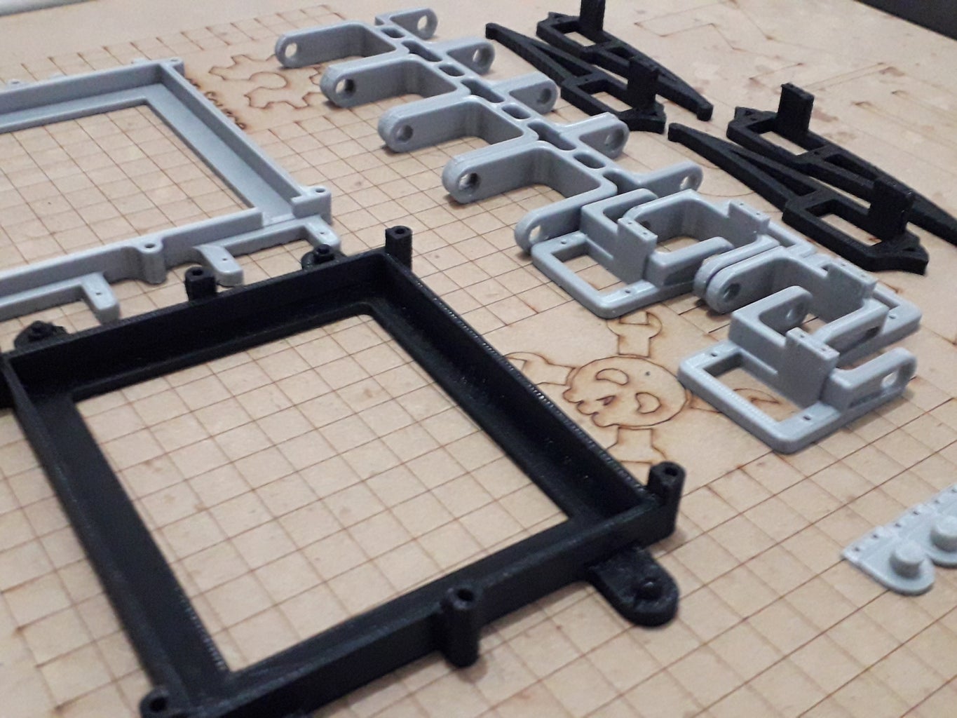 ARDUINO SPIDER ROBOT (QUADRUPED) : 7 Steps - Instructables