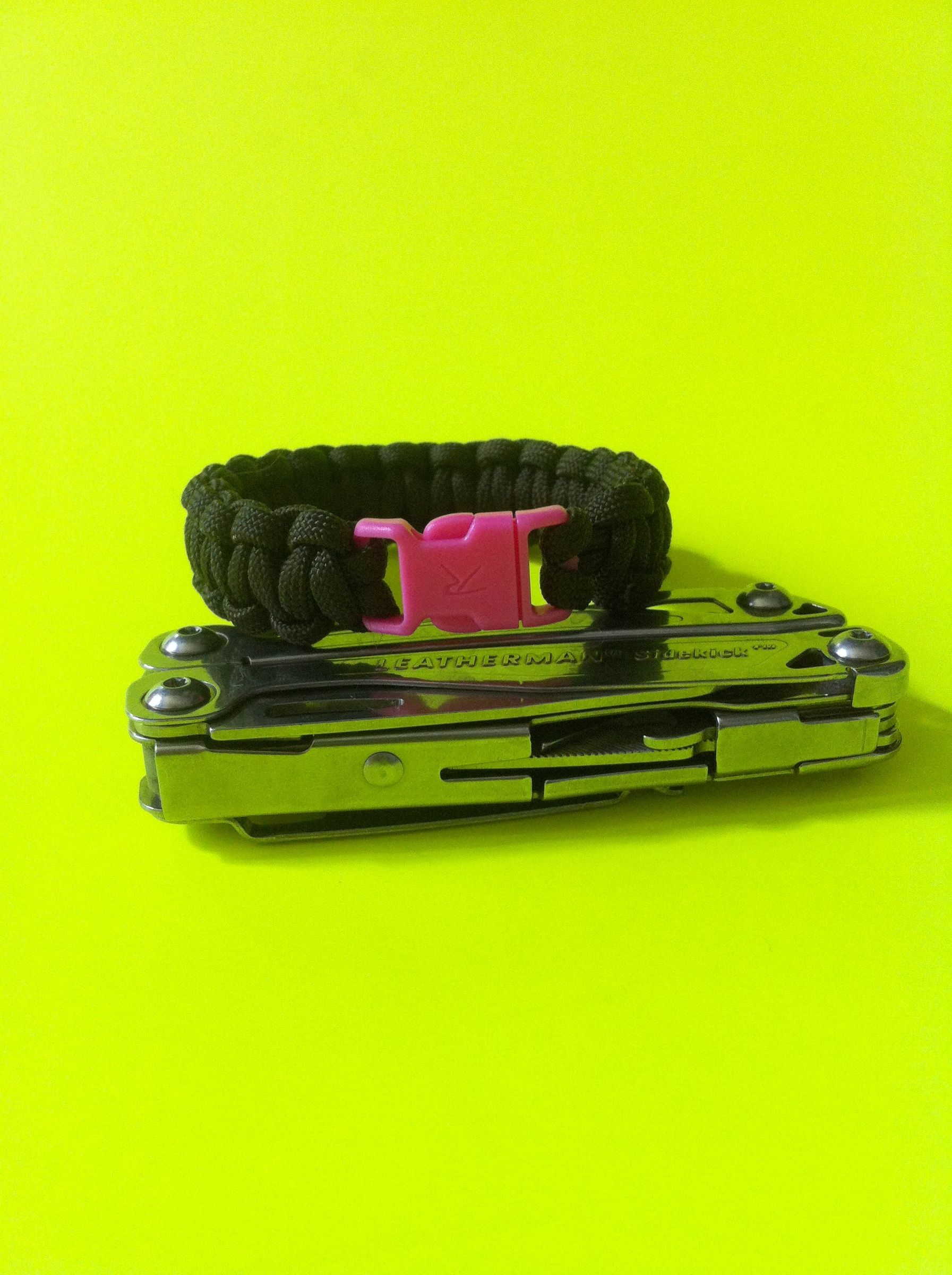 Paracord Survival Bracelet