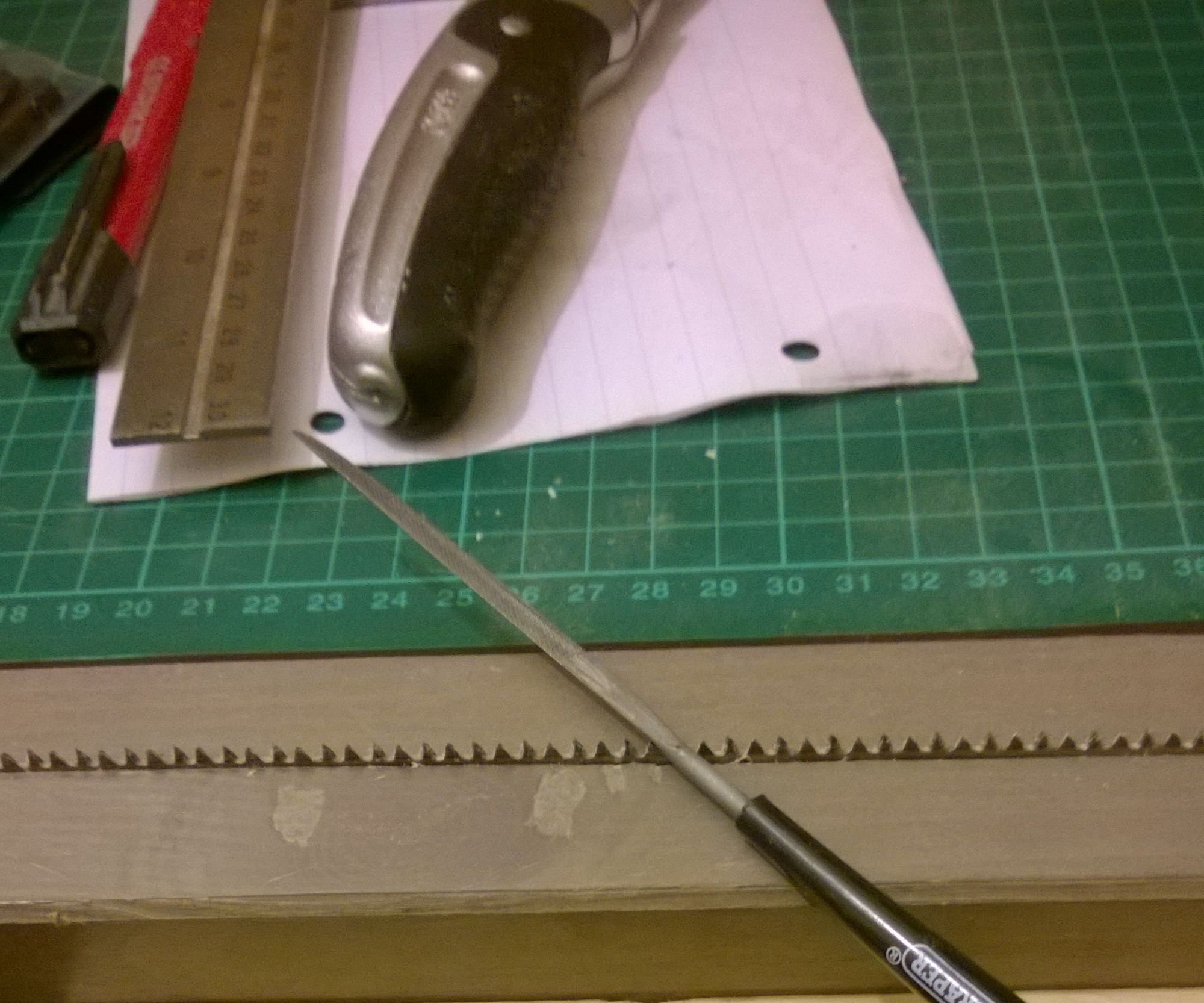 Saw Holder for Sharpening