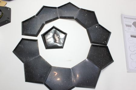 Assembling the Stellar Globe