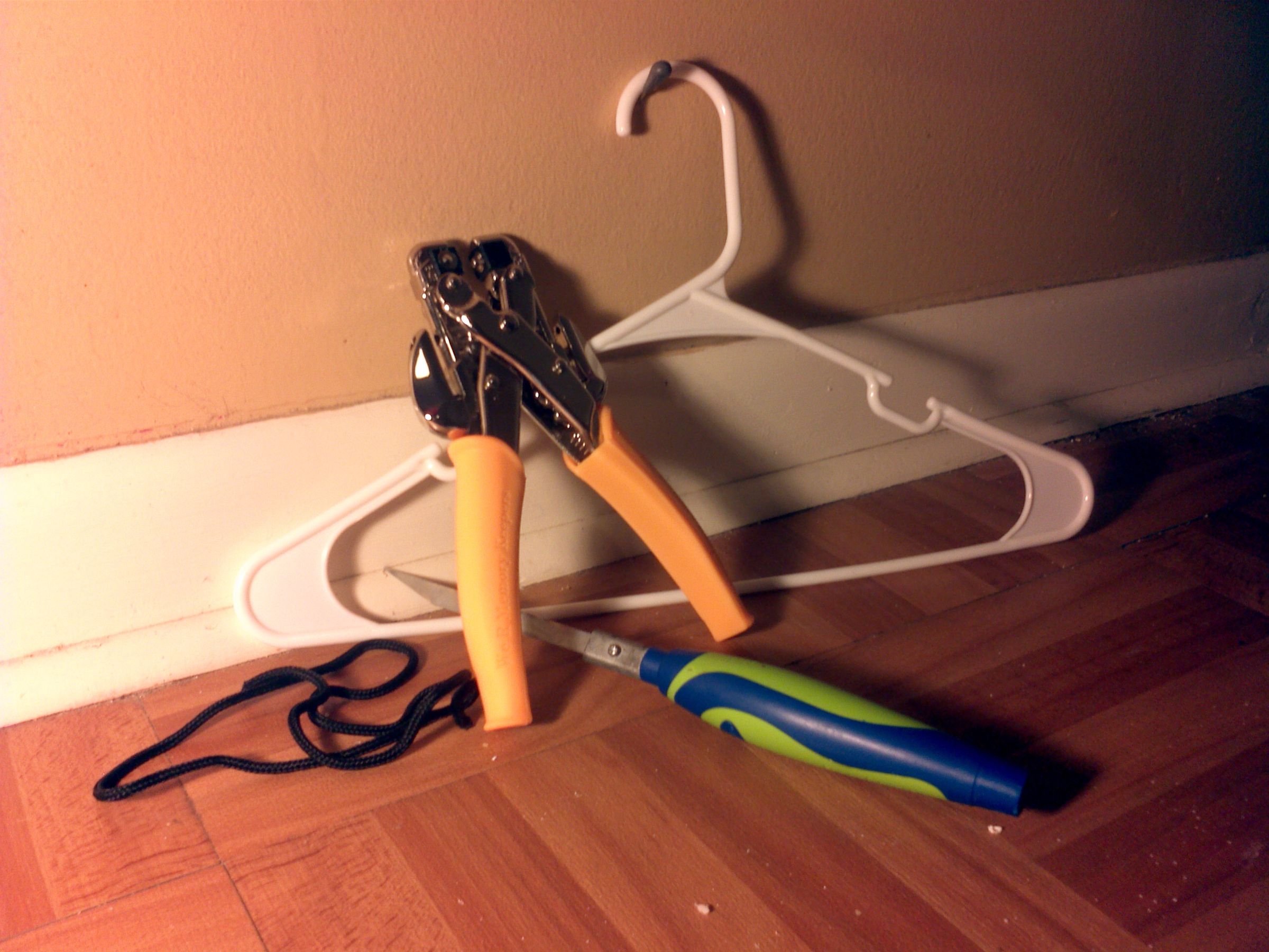 Hanger Bow and Arrow 5 Steps Instructables