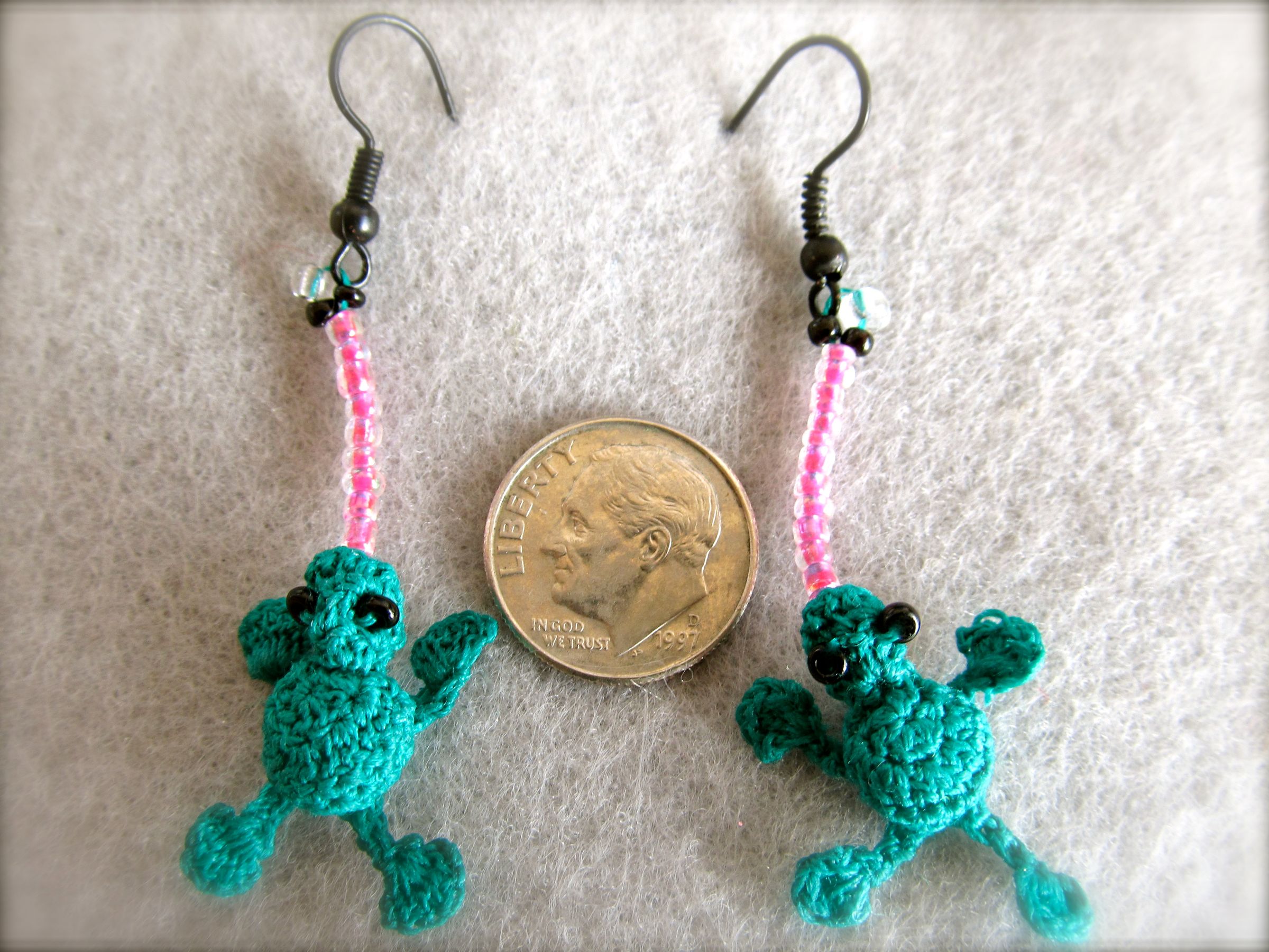EXTREME CROCHET (Frog Earrings)