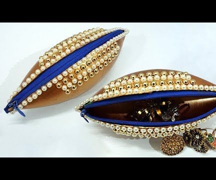 Amazing Purse Made From Kid’s Plastic Ball!