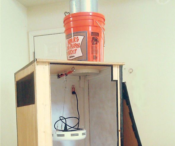 LED Grow Box With Carbon Filter
