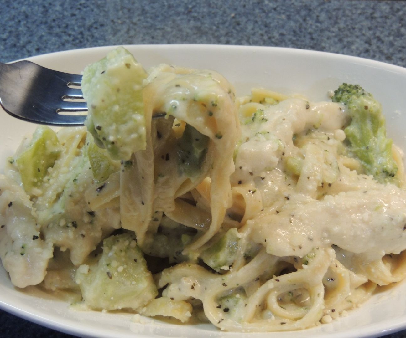 20 Minute Chicken & Broccoli Alfredo
