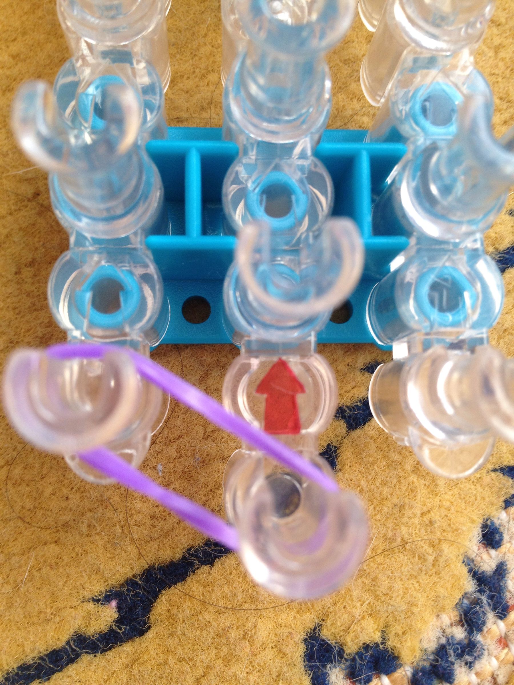 Make a Rainbow Loom Diamond Bracelet : 7 Steps - Instructables