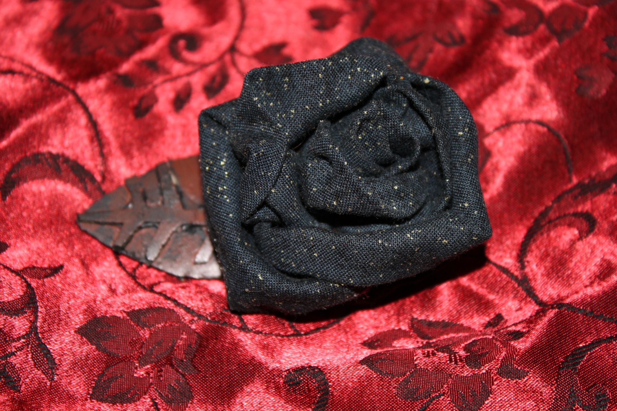 Accessories for the Goth Bride