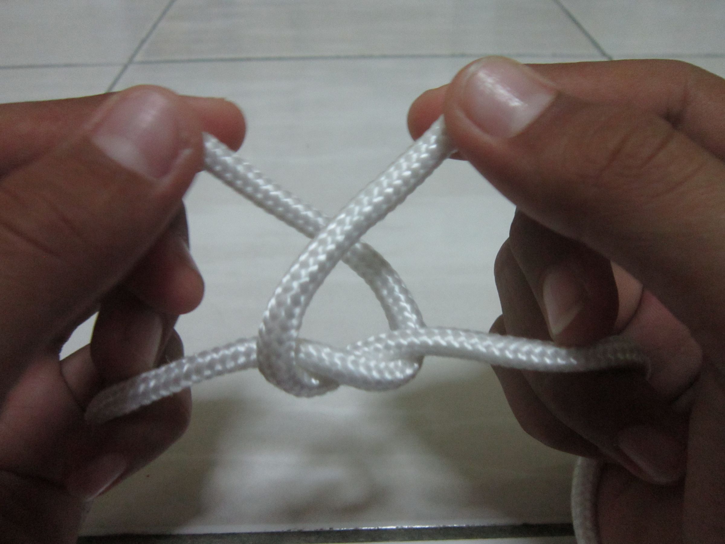 How to Tie a Reef Knot 4 Steps Instructables