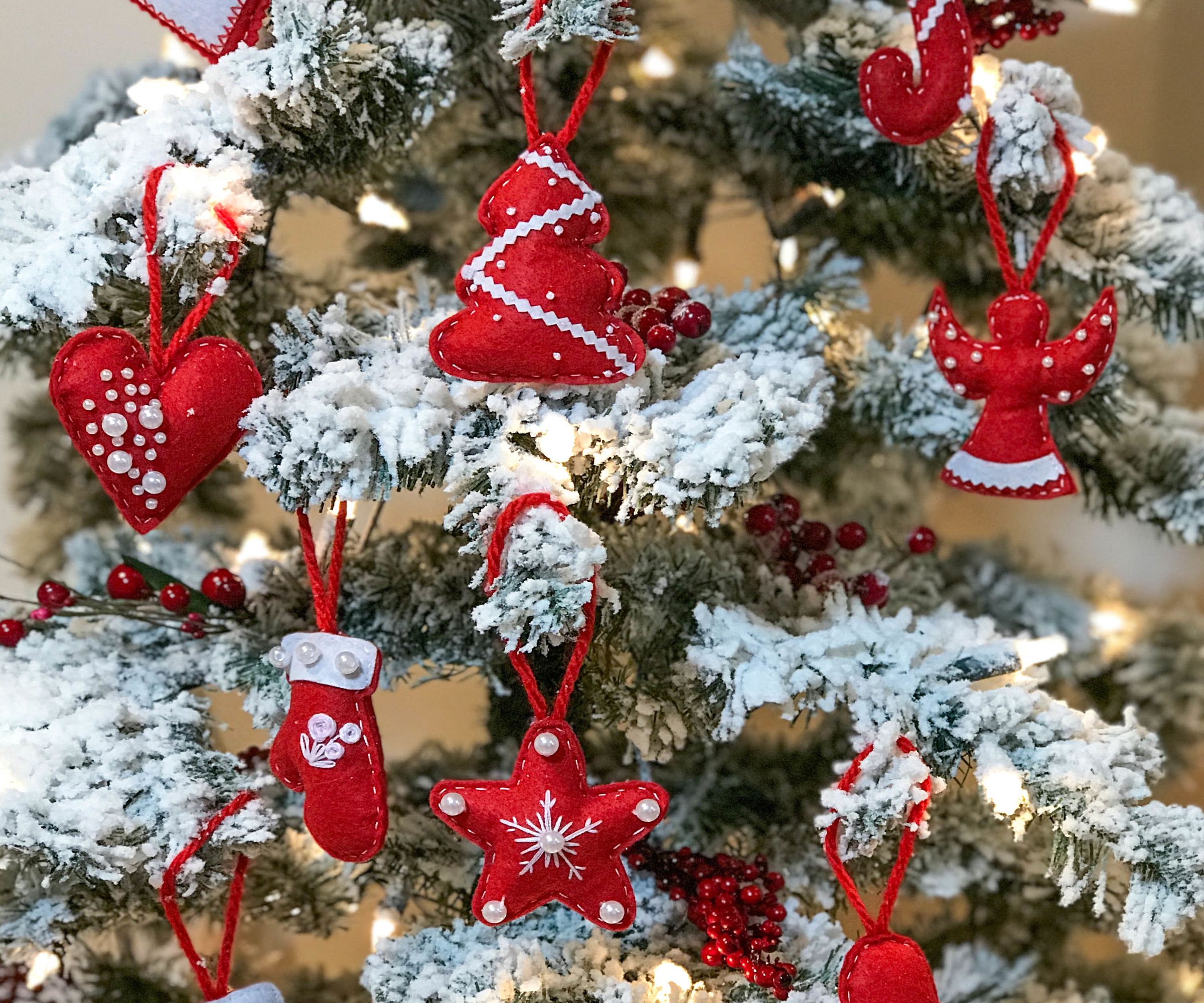 Christmas Ornaments Set