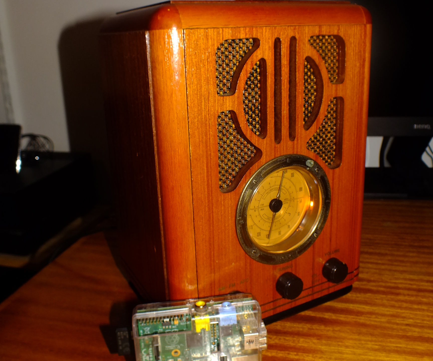 Dual Project: AirPlay-Pi and New Life for an Old Radio
