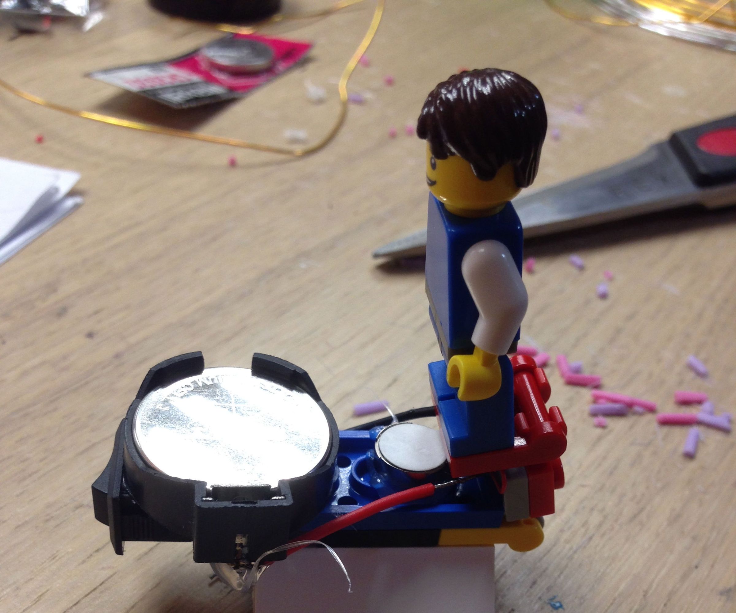 How to Make a Vibrating Lego-Bot