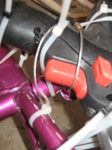 Attaching the Throttle Cable