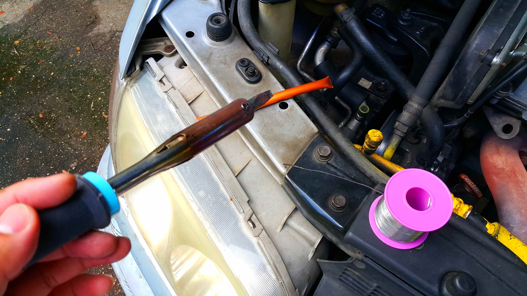 Car battery pole Clearance