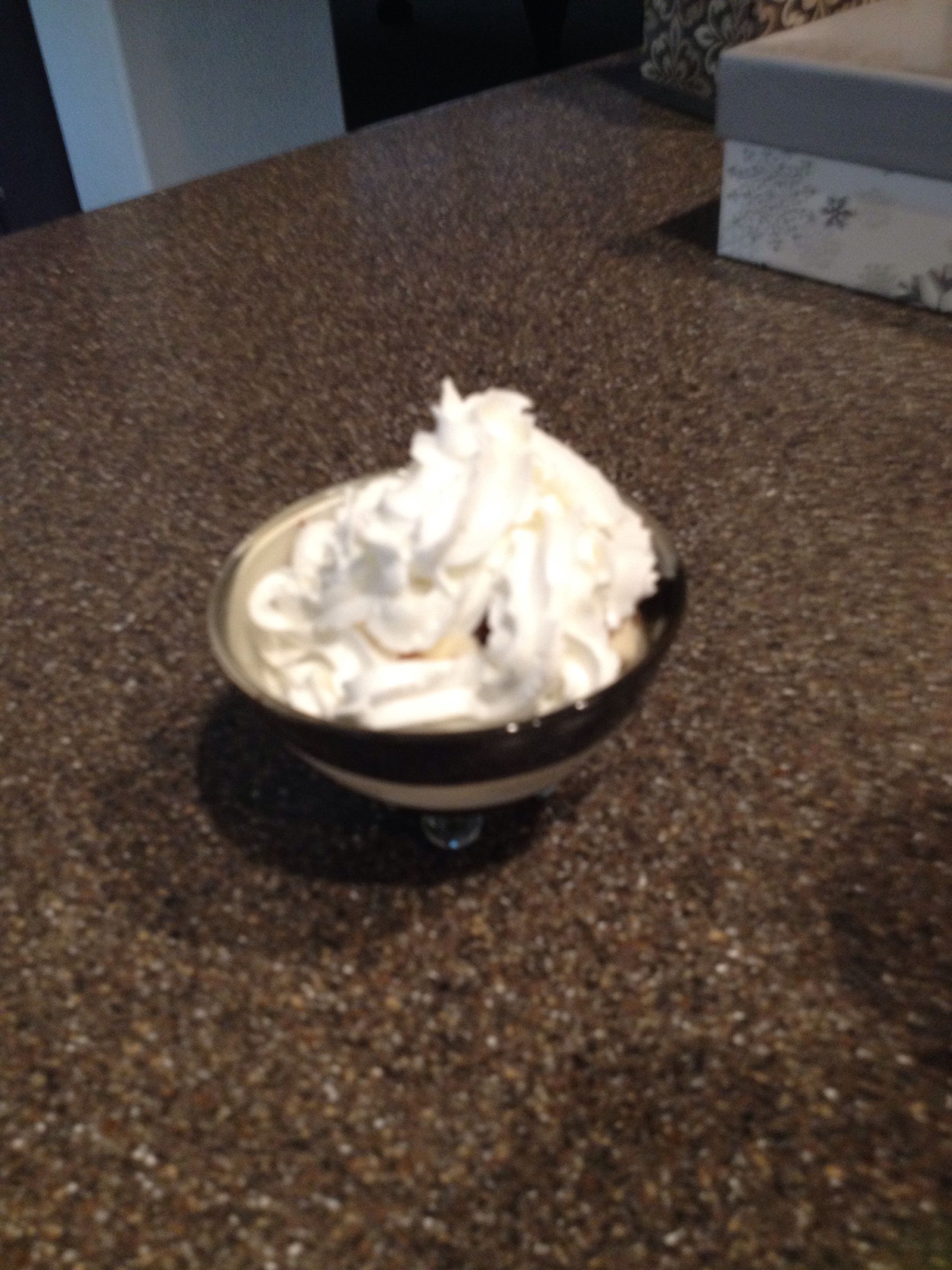 How to Make a Ice Cream Sundae