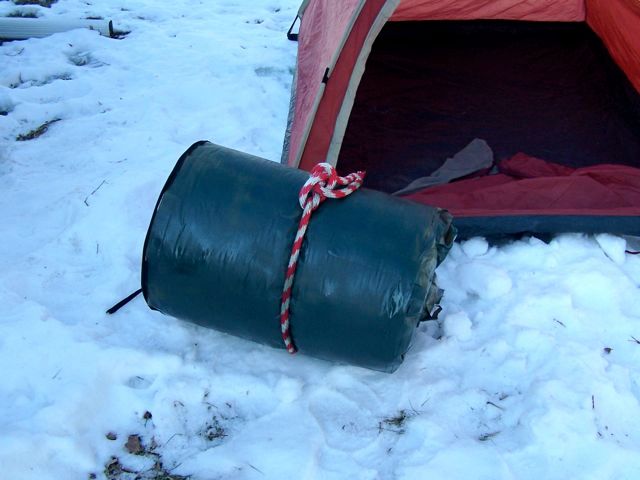 How to Stay Warm ----  With Your Homemade Sleepin Bag