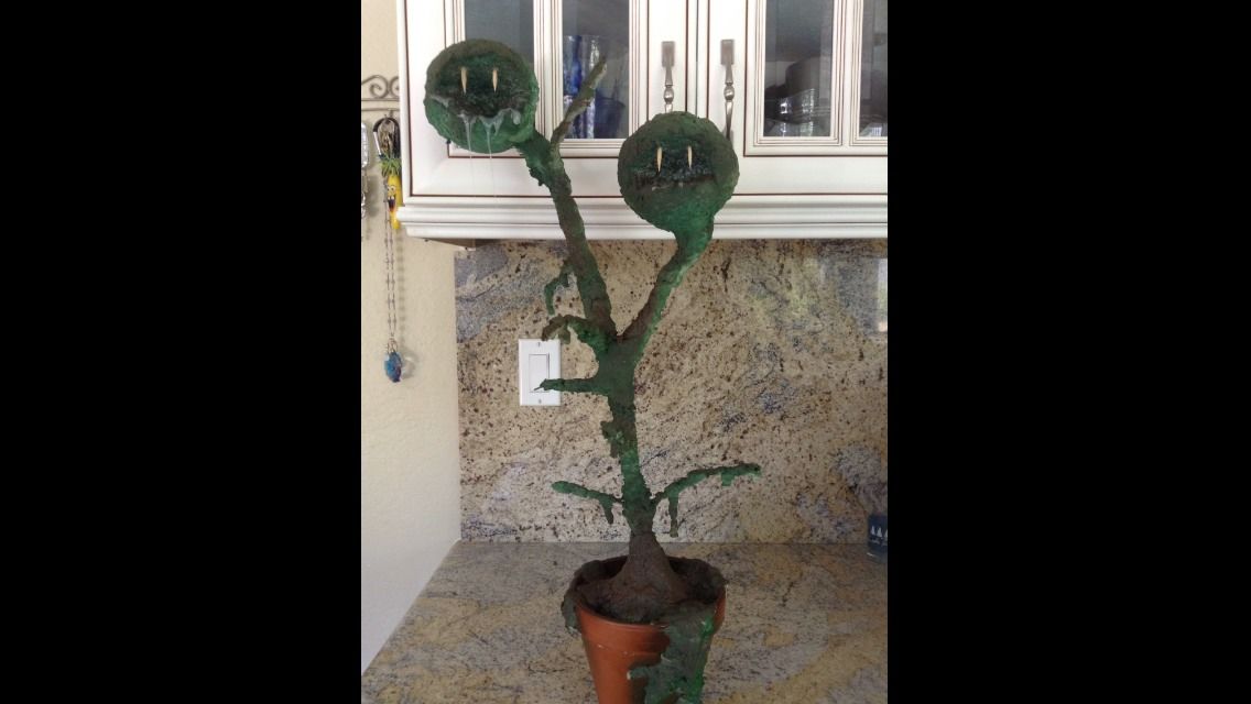 Carnivorous Plant Halloween Prop
