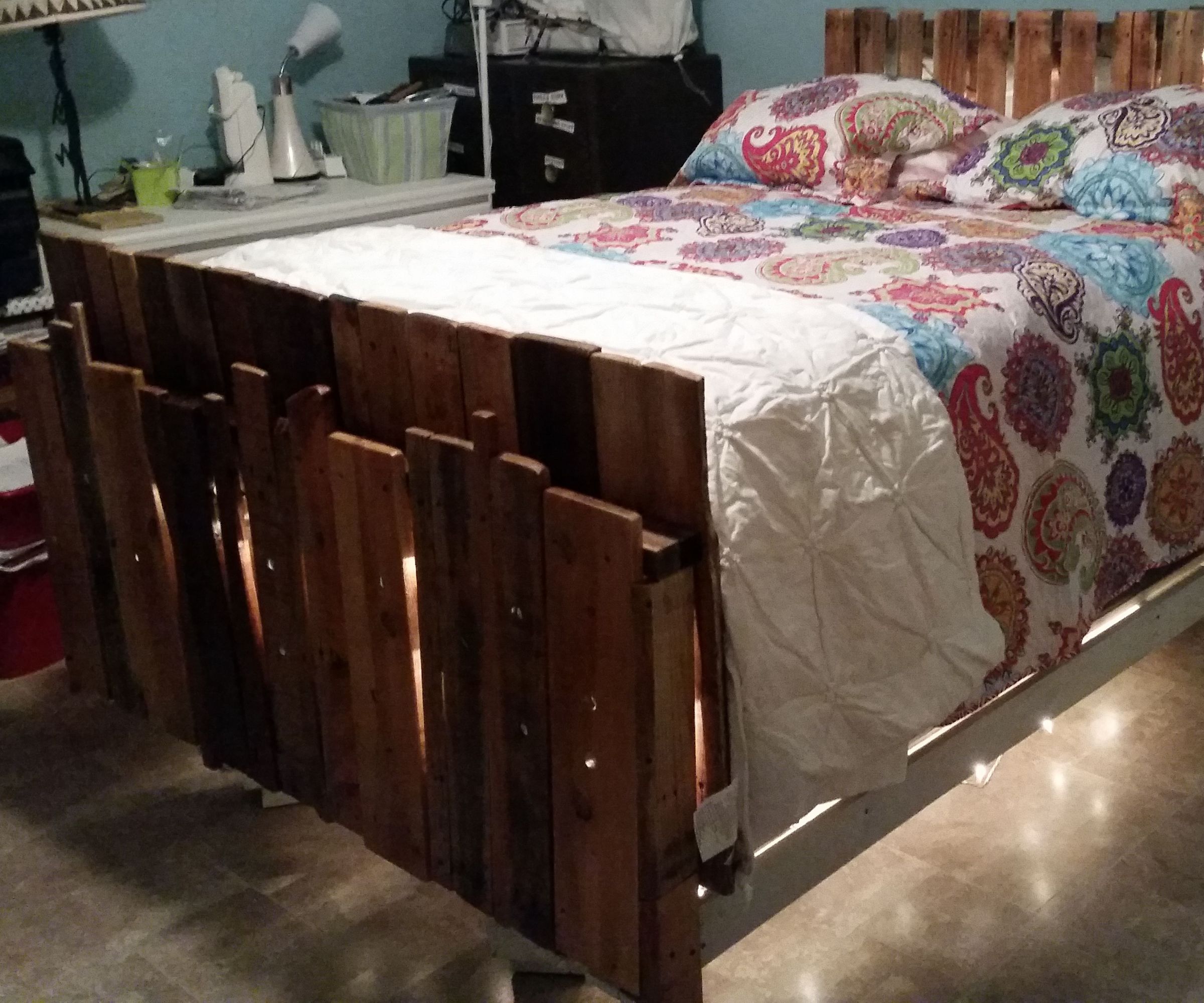 Underlit Pallet Bed