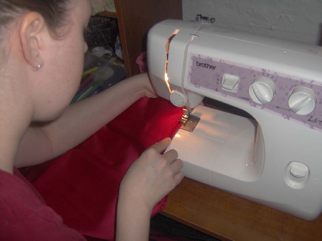How to thread a Sewing Machine
