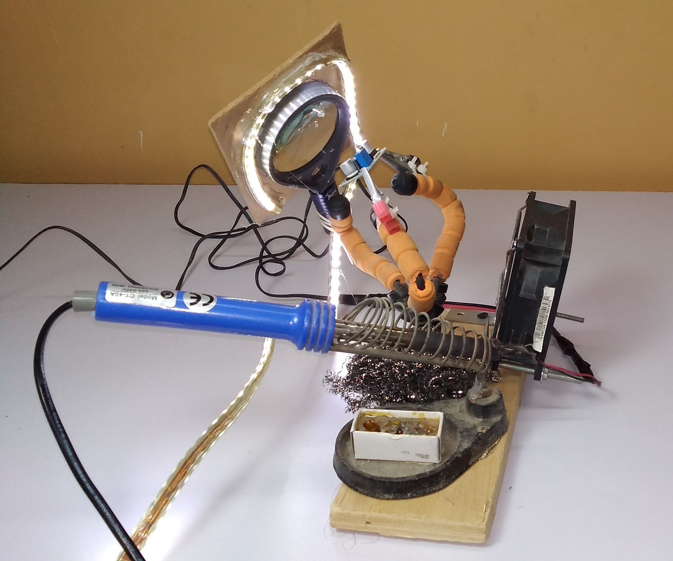 Soldering Stand Upgrade With Fan and Light 