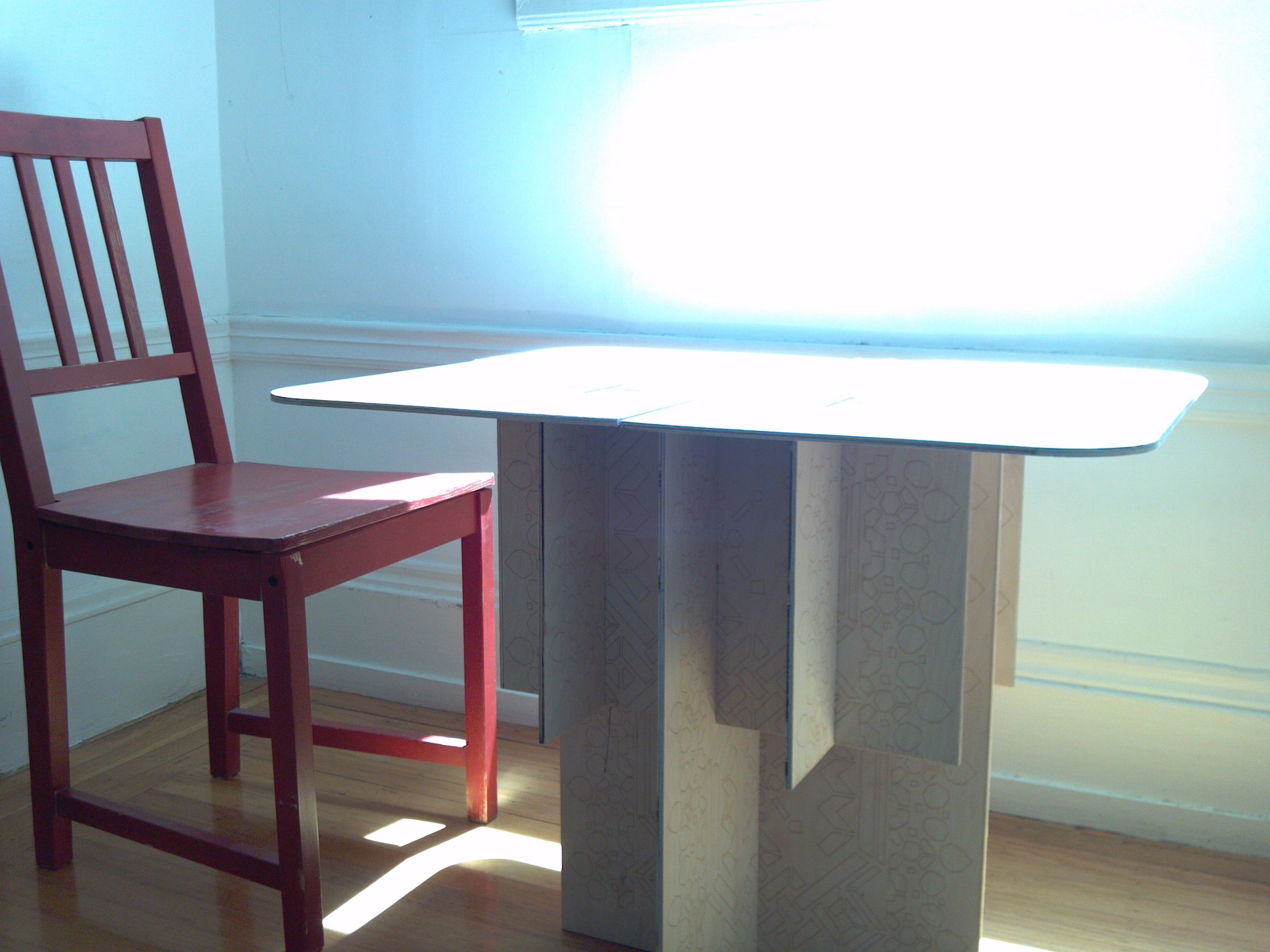 SIMPLE Flatpack Portable No-tools Plywood Table