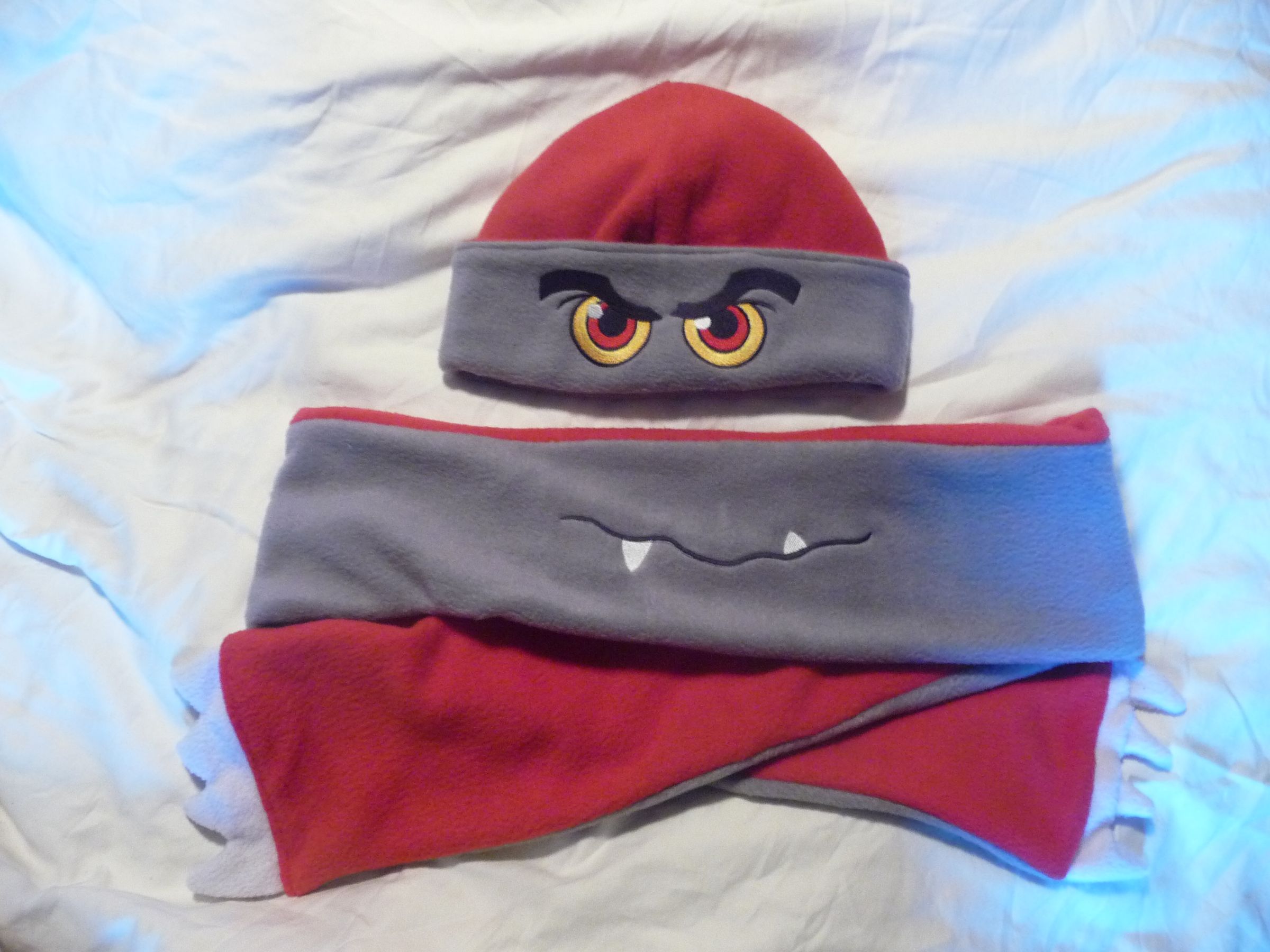 Reversible Monster Tuque & Scarf Set