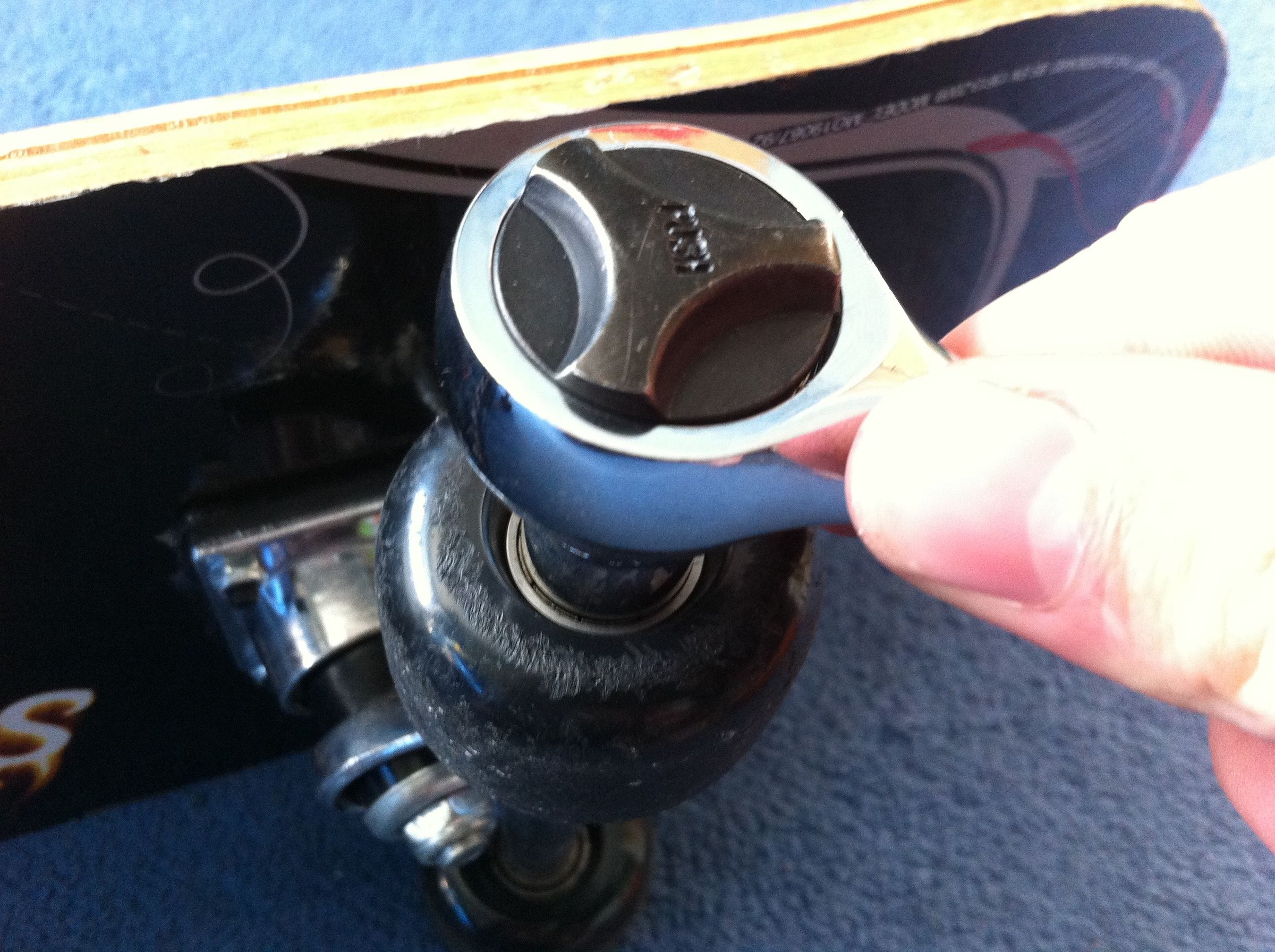 Replace Skateboard Bearings 4 Steps (with Pictures) Instructables
