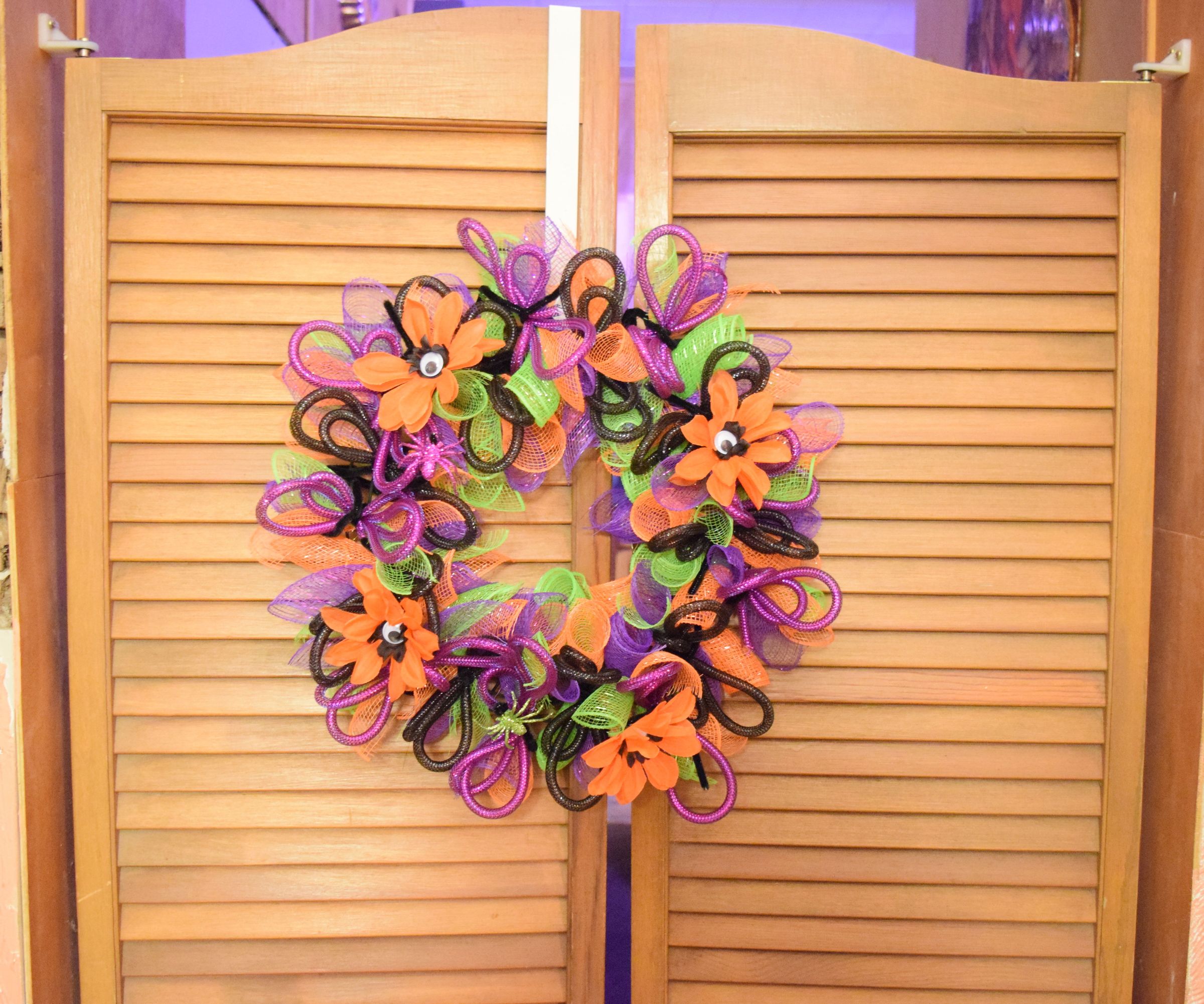 Easy Holiday Wreath.