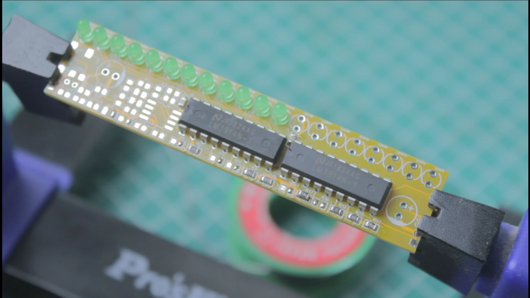 Vu Meter LM3914 Vs LM3915 : 6 Steps - Instructables