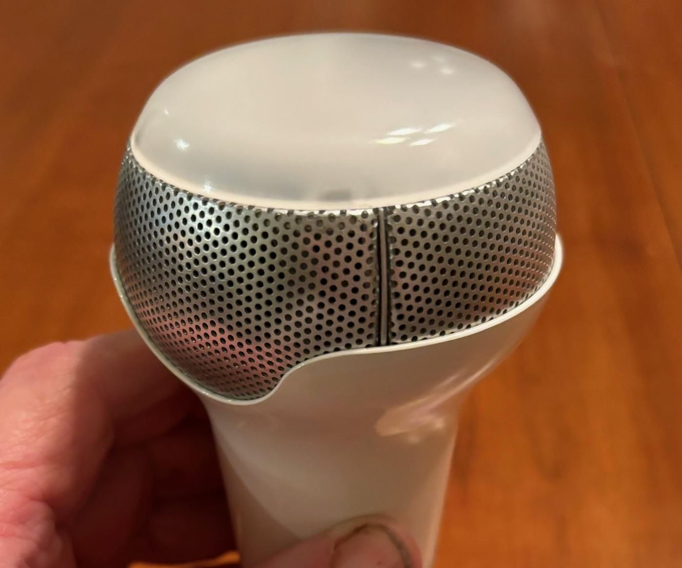 Fuzzy Sound From a Singled Solo Pulse Speaker Bulb