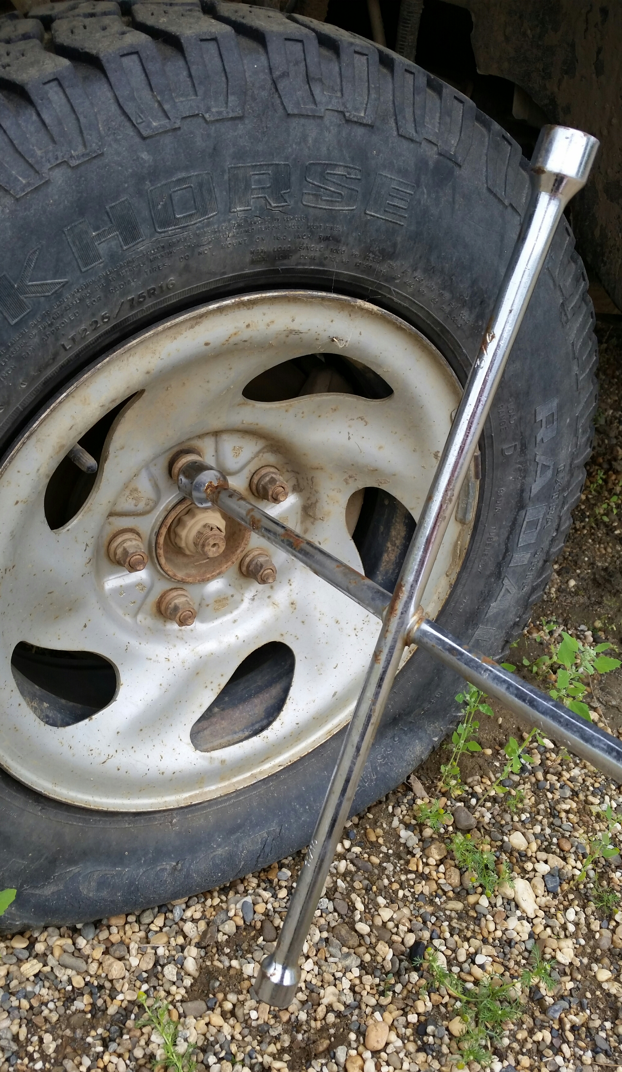 Emergency Tire Change Procedure 22 Steps (with Pictures) Instructables