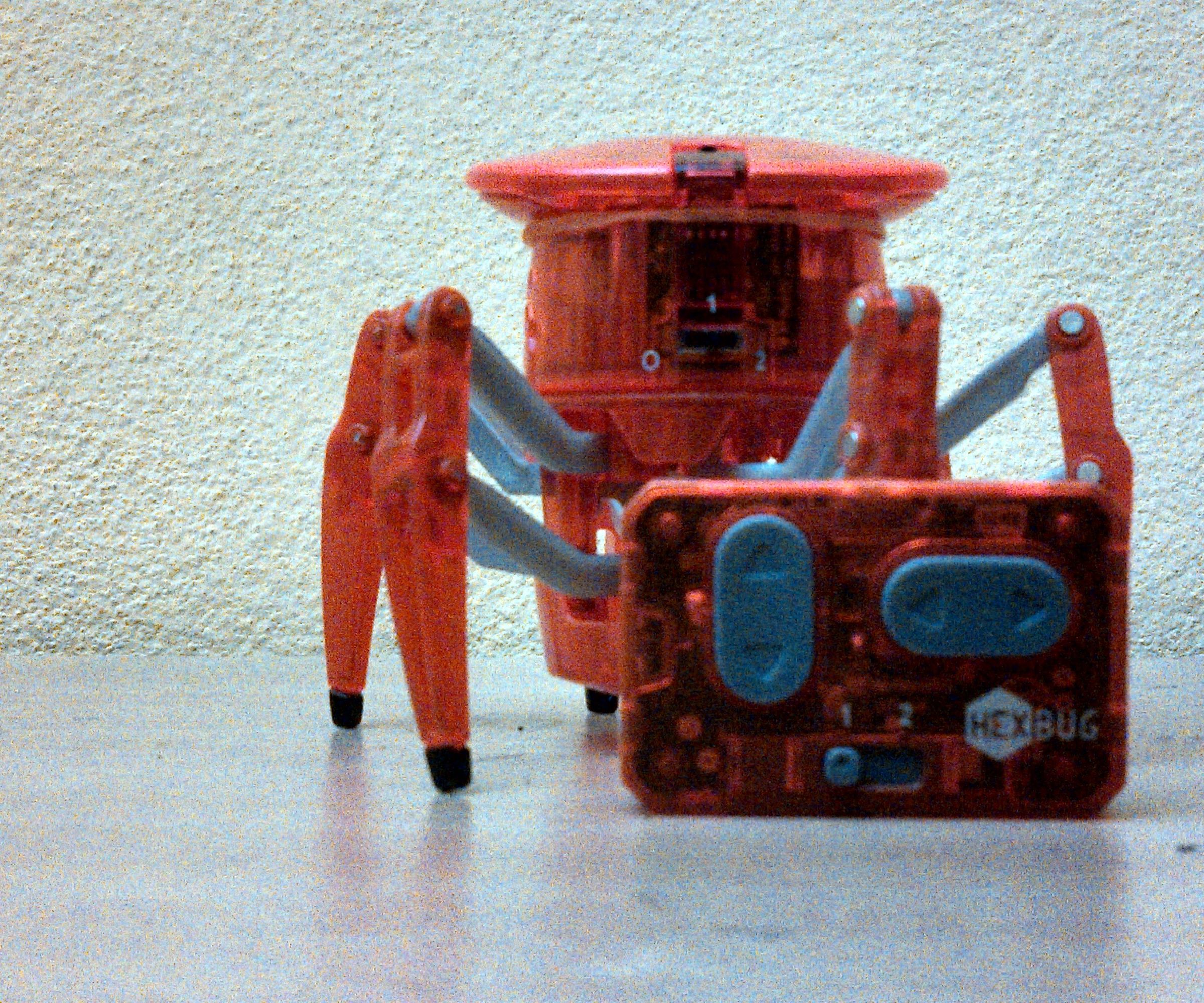 MODIFY YOUR HEXBUG SPIDER WITH WASTE MATERIAL.