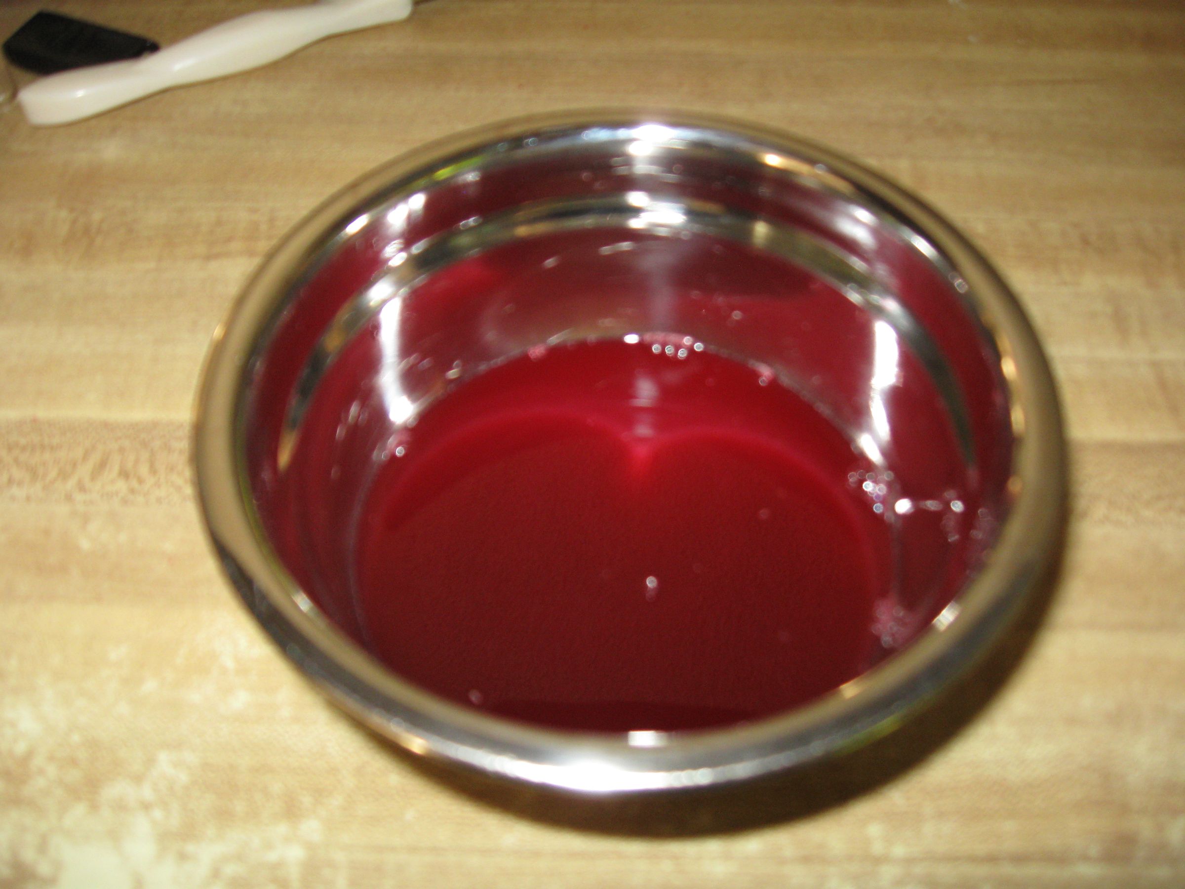 Peeling and Juicing Fresh Pomegranate