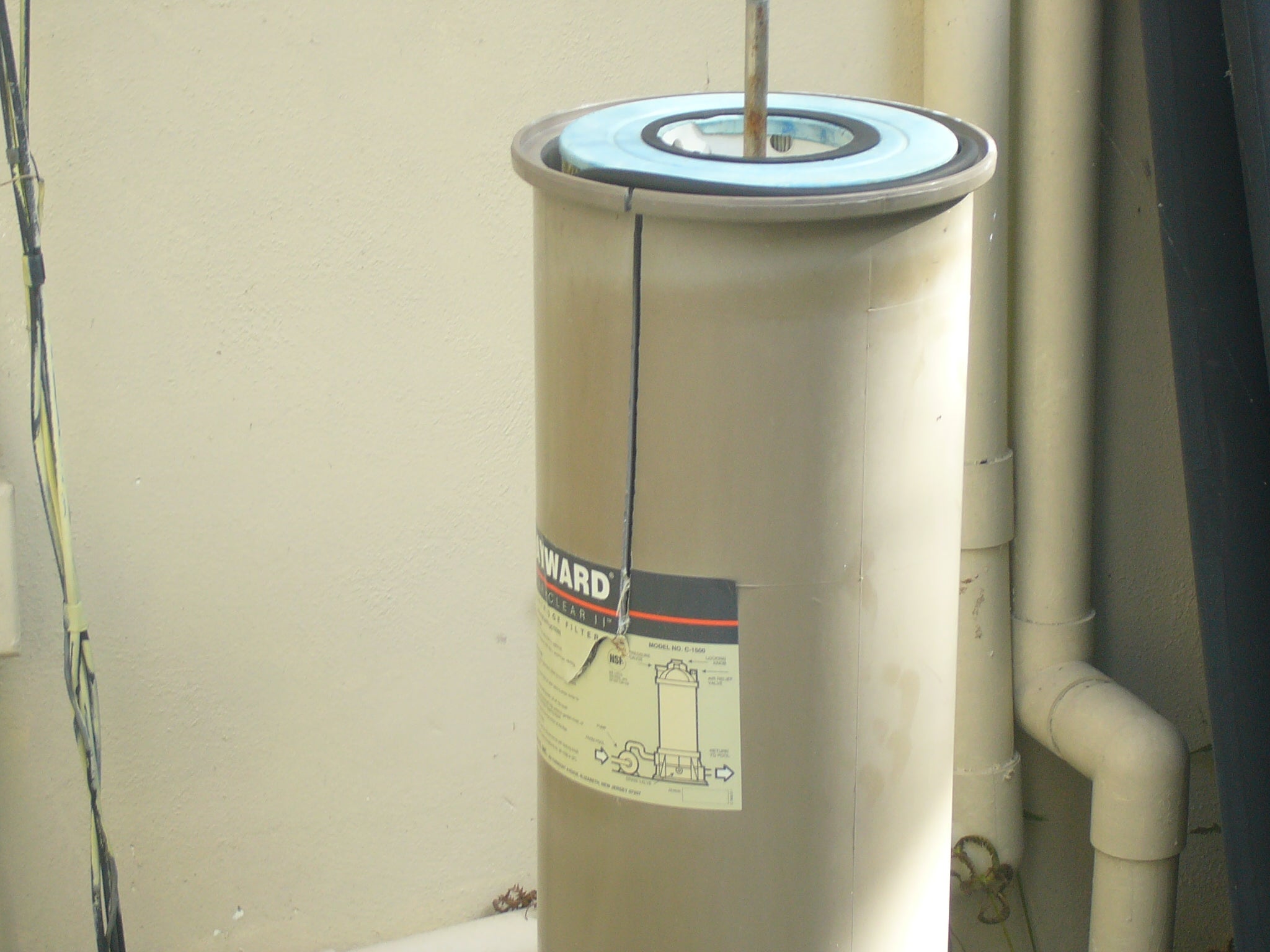 Installing/Replacing a Cartridge Pool Filter 4 Steps Instructables