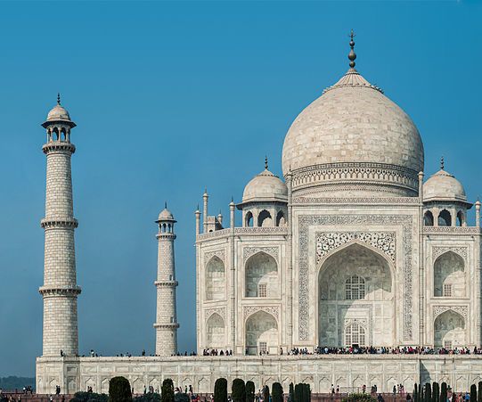 Taj Mahal: Gift for Lovers 