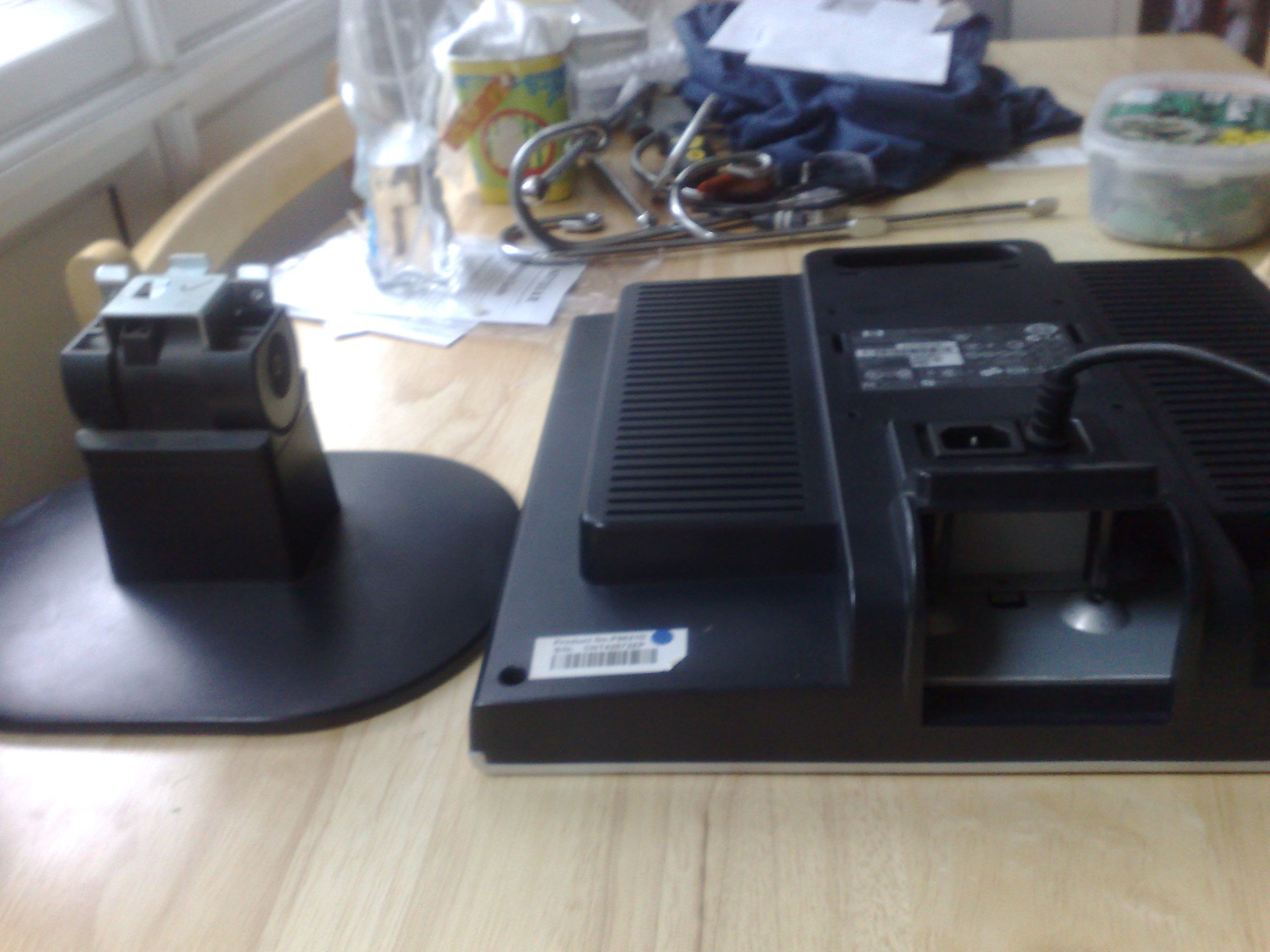 How to Repair HP 1702 Lcd Monitor With Broken VGA Cable 6 Steps