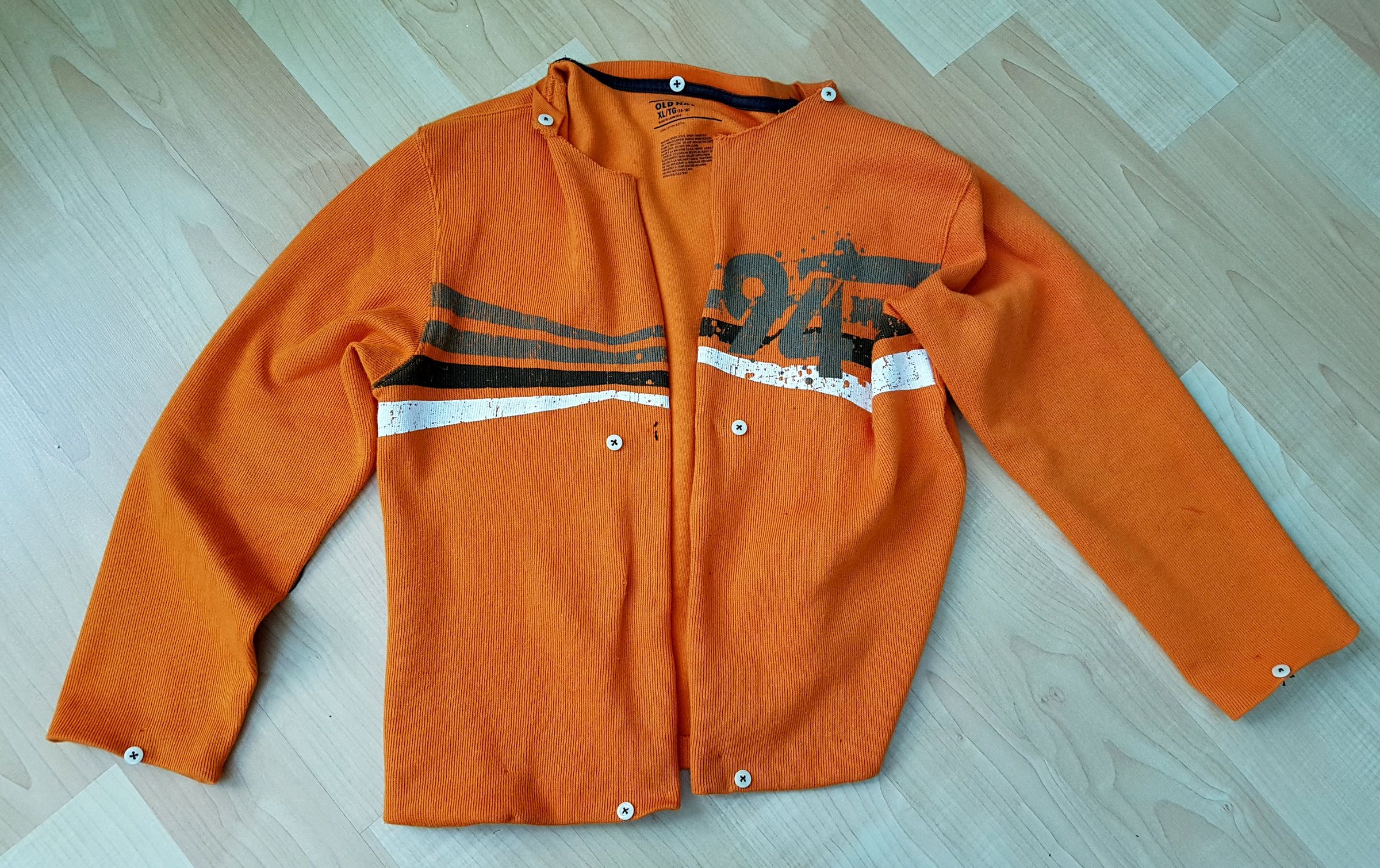 Make a Jacket Warmer Using an Old Sweater 6 Steps (with Pictures