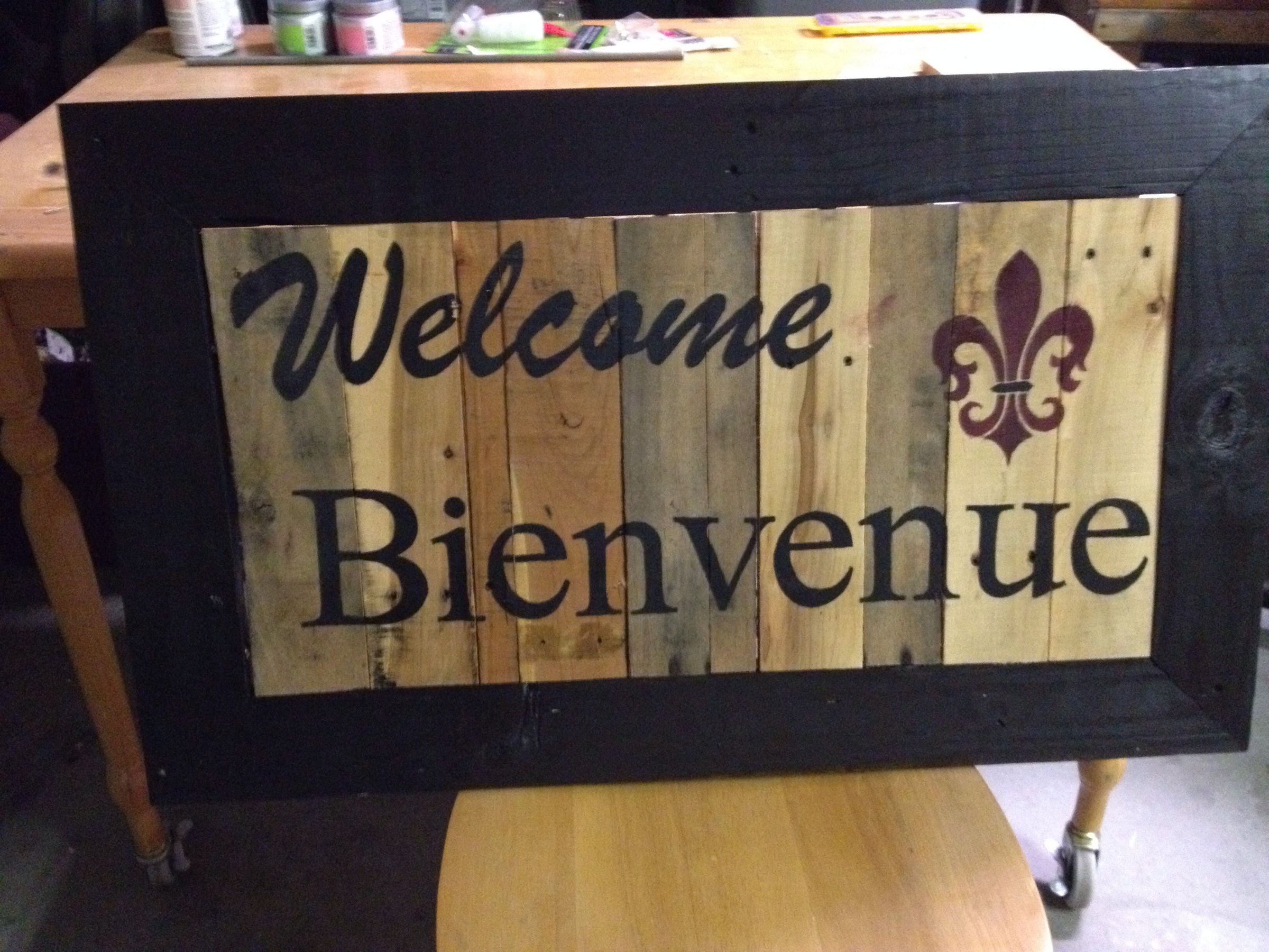 Pallet Welcome Sign