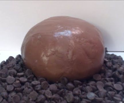How to Make Chocolate Marshmallow Fondant